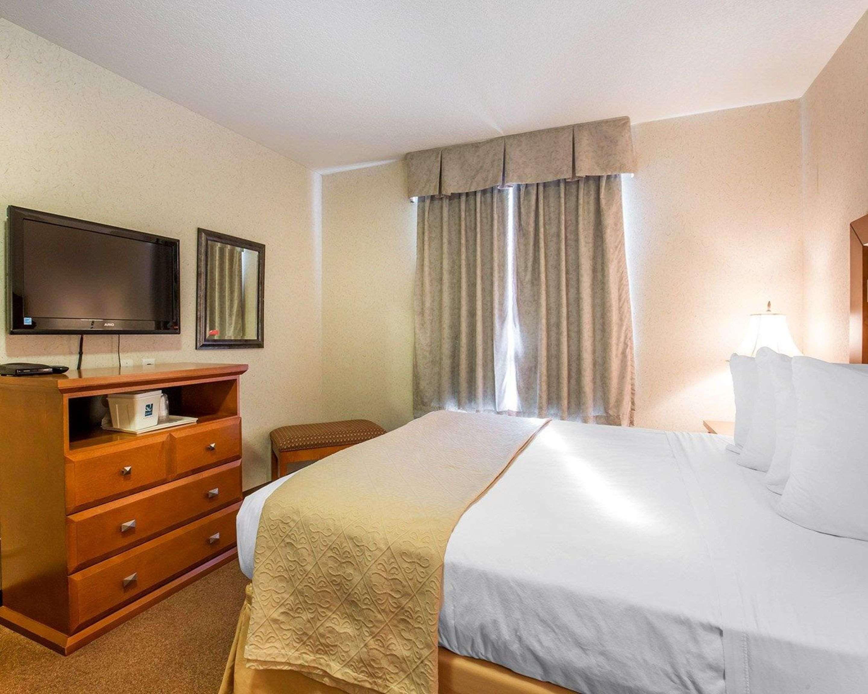 Quality Inn & Suites Lethbridge Zewnętrze zdjęcie