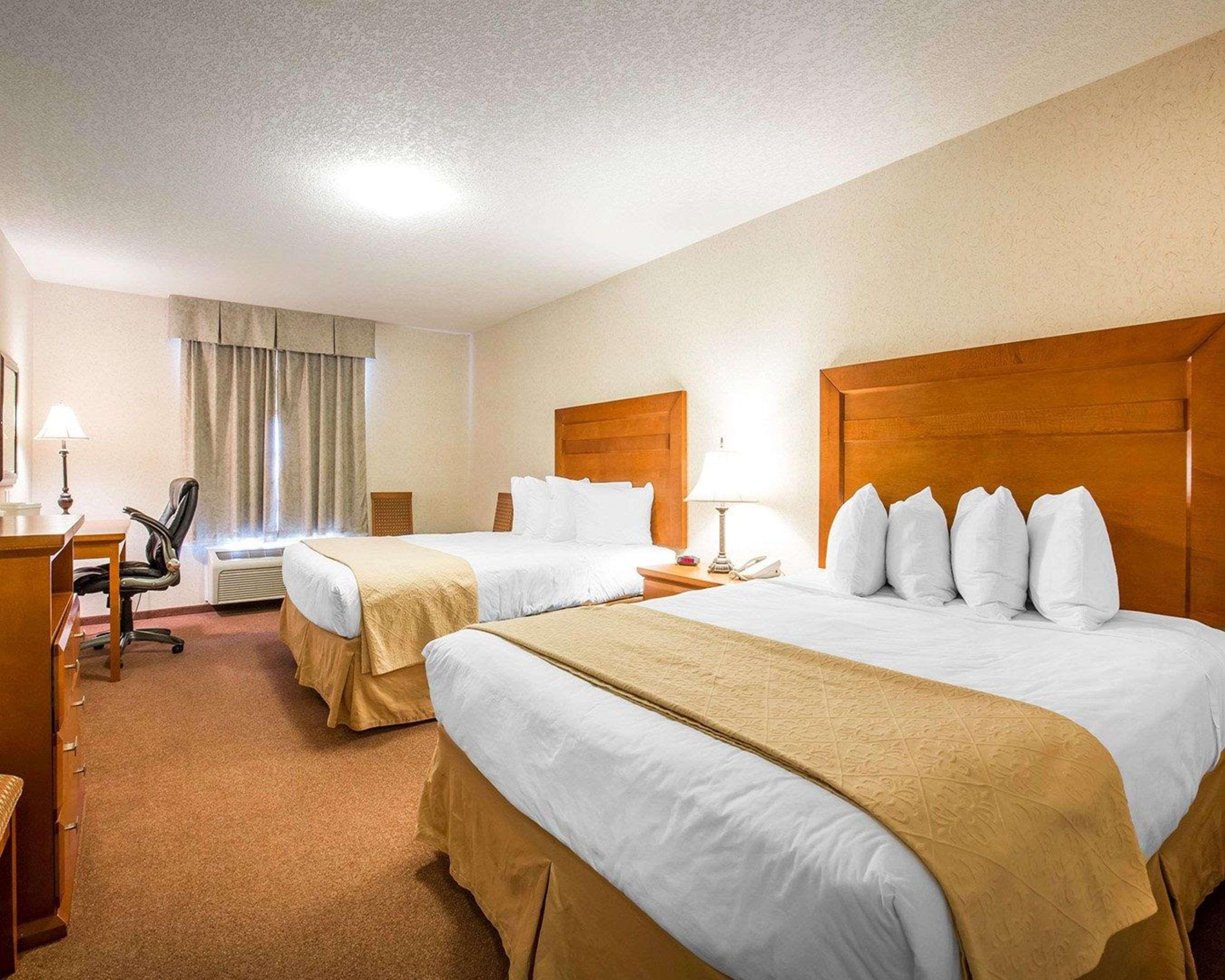 Quality Inn & Suites Lethbridge Zewnętrze zdjęcie