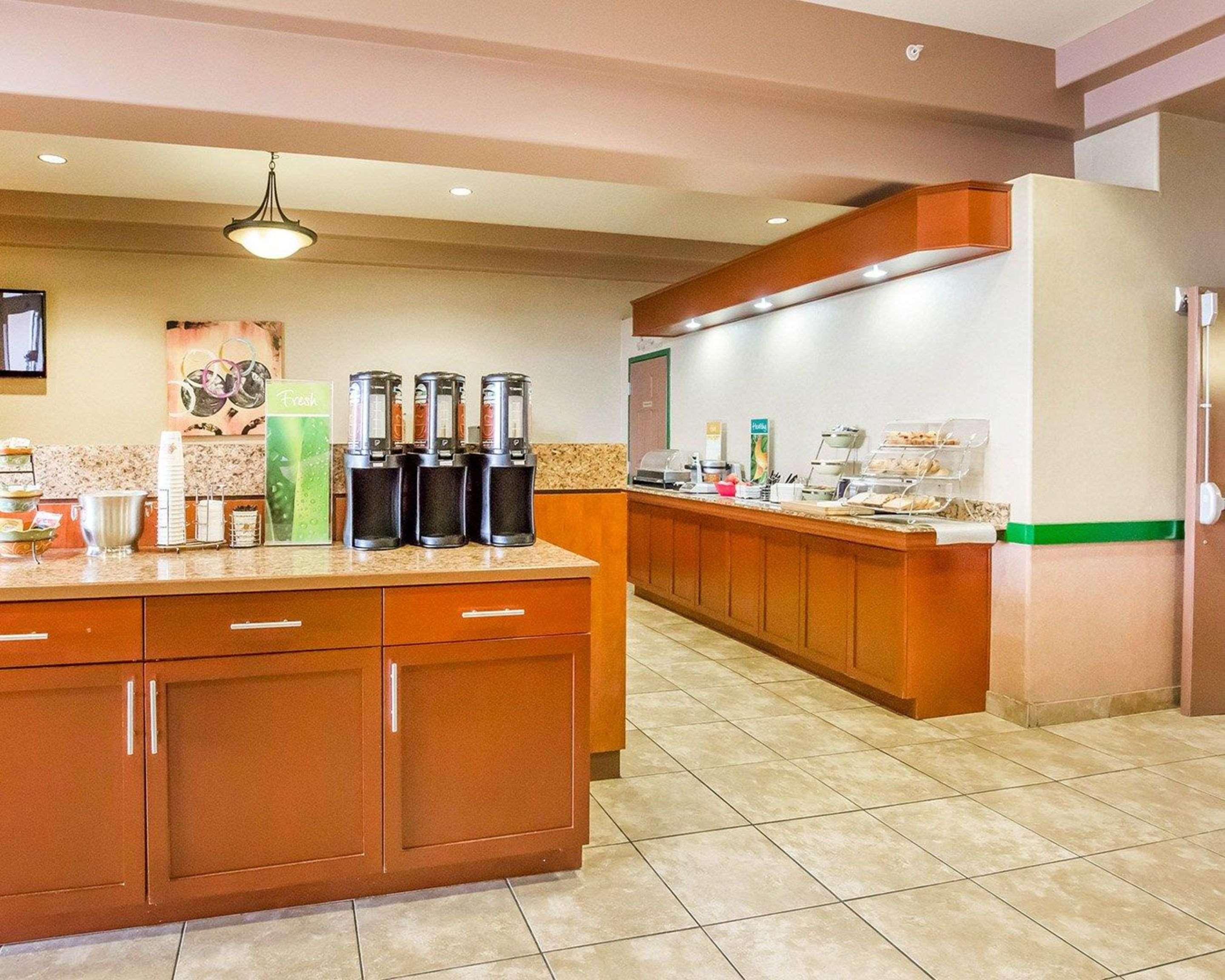 Quality Inn & Suites Lethbridge Zewnętrze zdjęcie