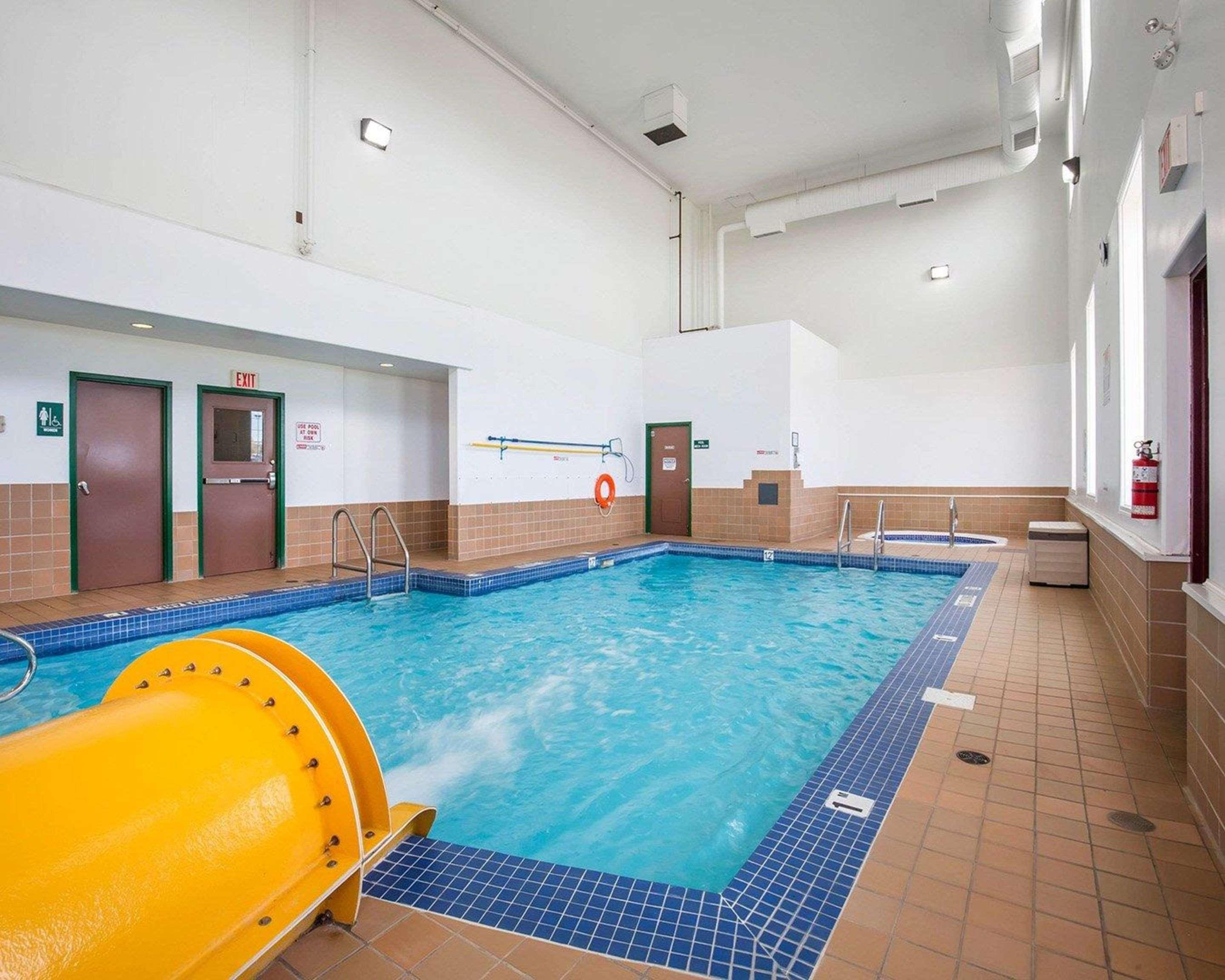 Quality Inn & Suites Lethbridge Zewnętrze zdjęcie