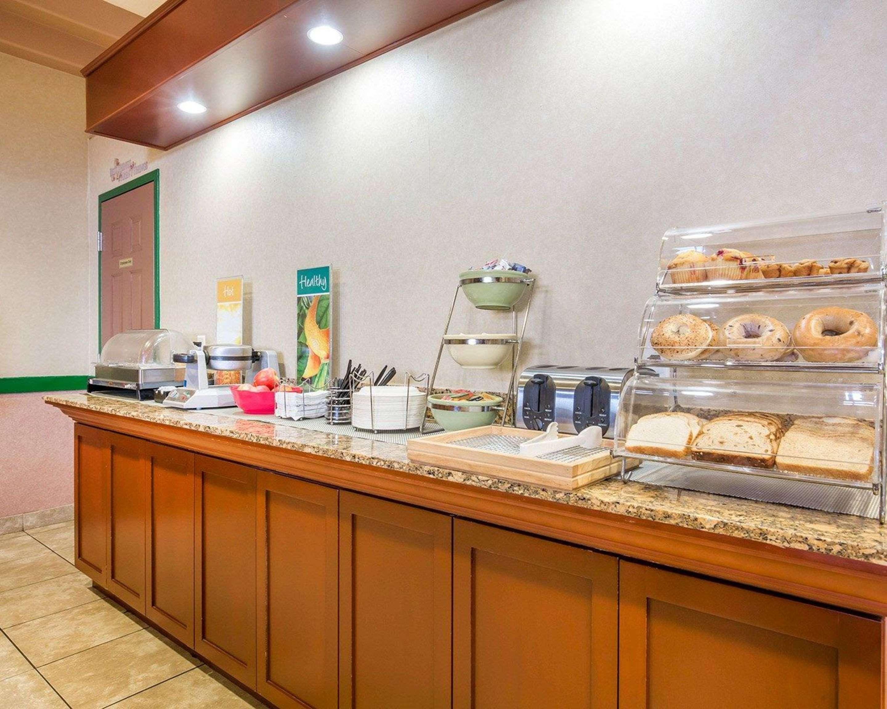 Quality Inn & Suites Lethbridge Zewnętrze zdjęcie