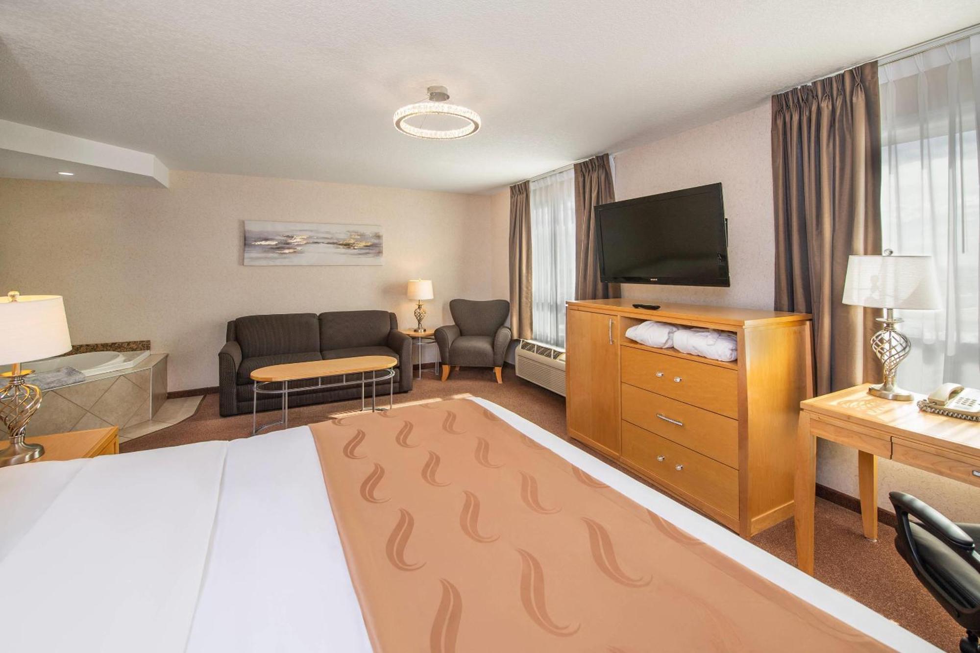 Quality Inn & Suites Lethbridge Zewnętrze zdjęcie