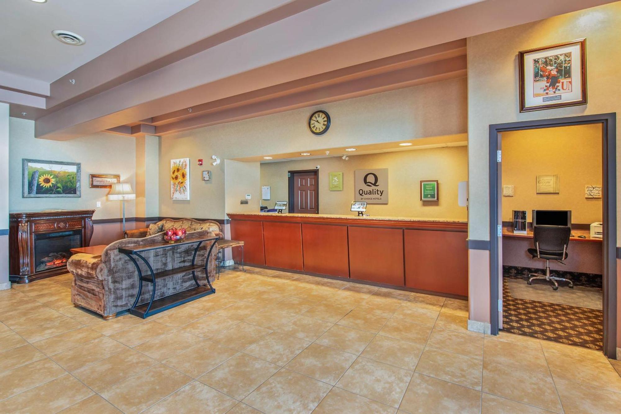 Quality Inn & Suites Lethbridge Zewnętrze zdjęcie