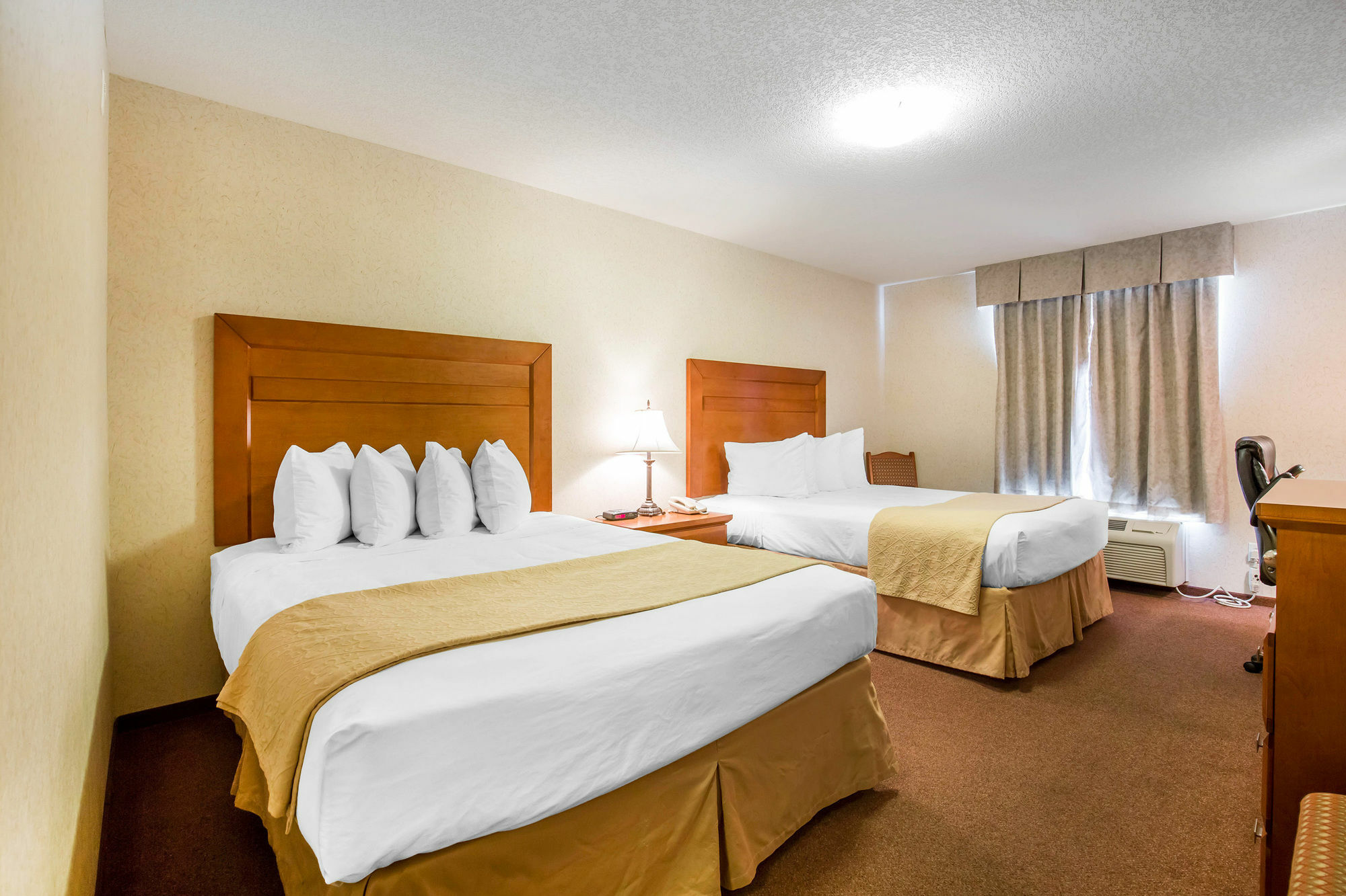 Quality Inn & Suites Lethbridge Zewnętrze zdjęcie